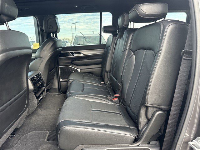 Used 2023 Jeep Wagoneer Series II image 30