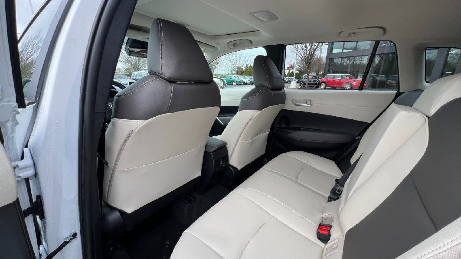 Used 2023 Toyota Corolla Cross XLE w/ Convenience Package image 26