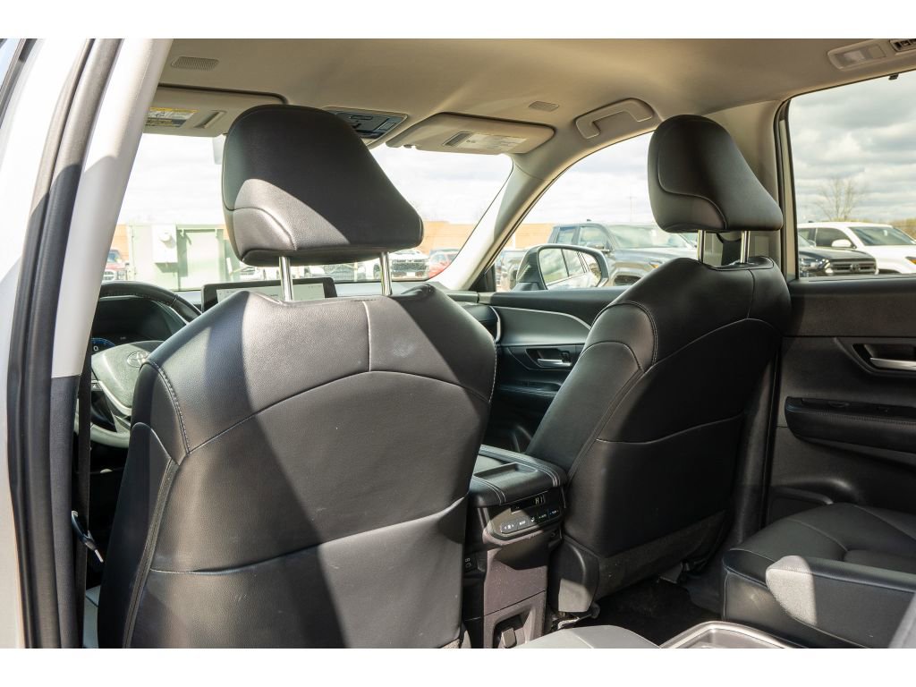 Used 2025 Toyota Grand Highlander FWD image 12