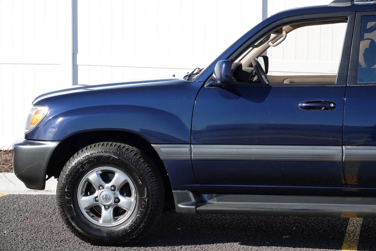 Used 2002 Toyota Land Cruiser AWD/4WD image 12