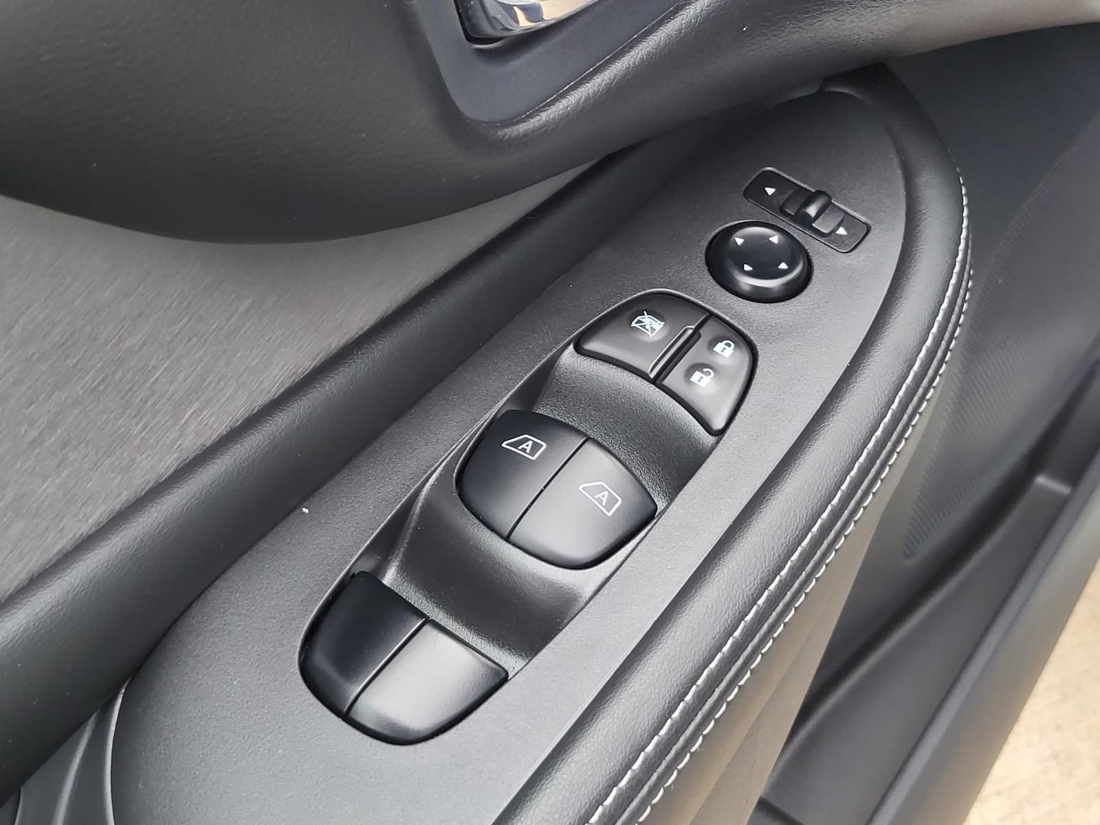 Used 2024 Nissan Murano SV FWD image 21