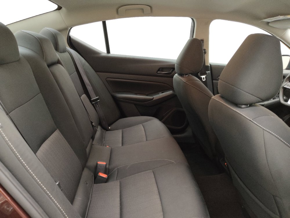Used 2025 Nissan Altima 2.5 SV AWD/4WD image 19
