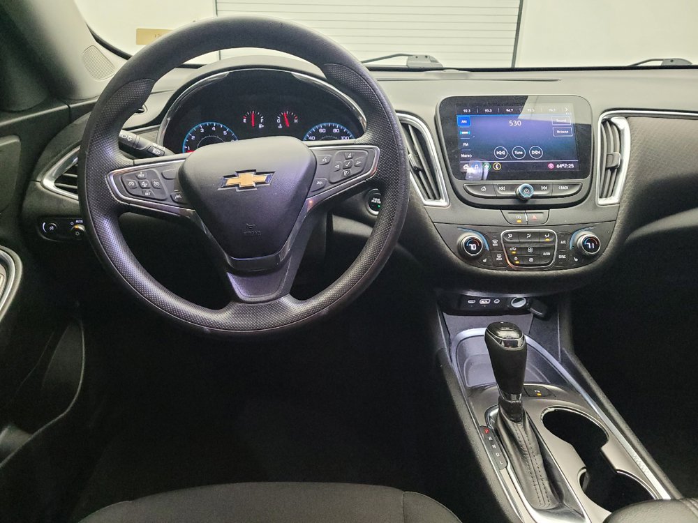 Used 2020 Chevrolet Malibu LT FWD image 22