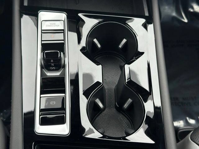 Certified 2025 Volkswagen Atlas Peak Edition SE AWD/4WD image 21
