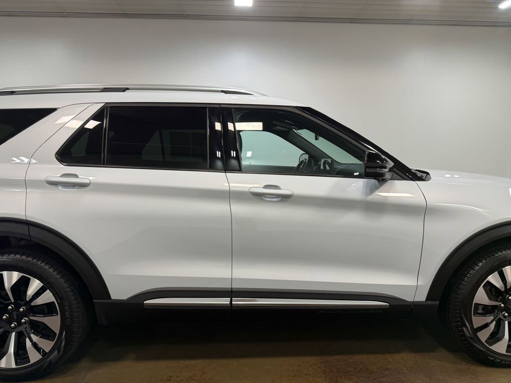 Used 2025 Ford Explorer Platinum w/ LUX Leather Package image 32