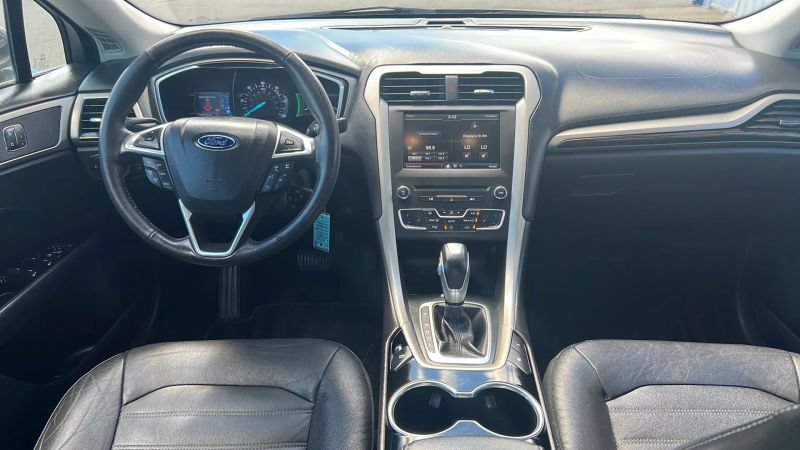 Used 2016 Ford Fusion Energi SE FWD image 9