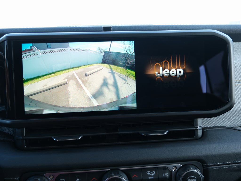 New 2025 Jeep Wrangler Unlimited Sahara AWD/4WD image 21