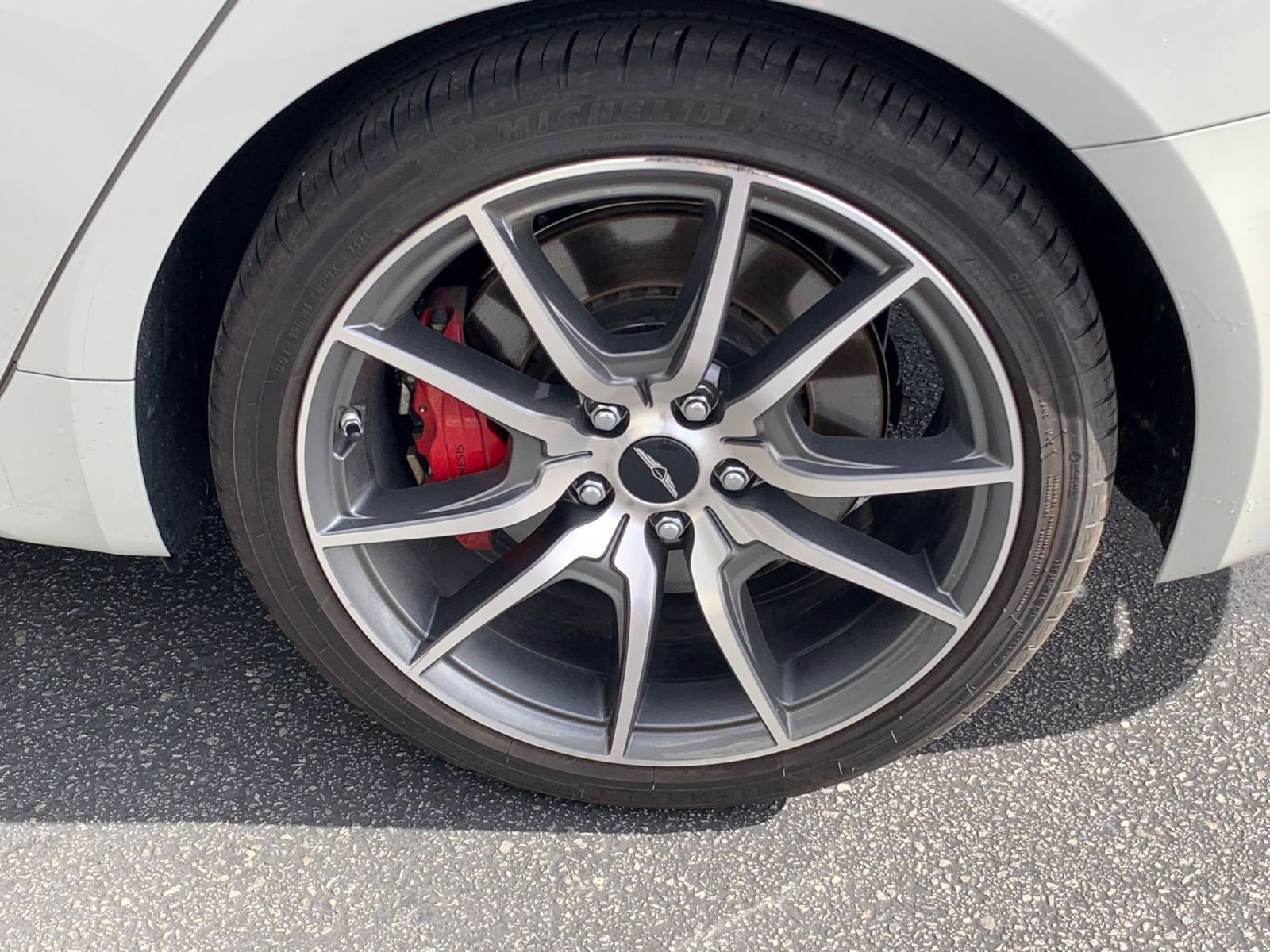 Used 2025 Genesis G70 2.5T image 30