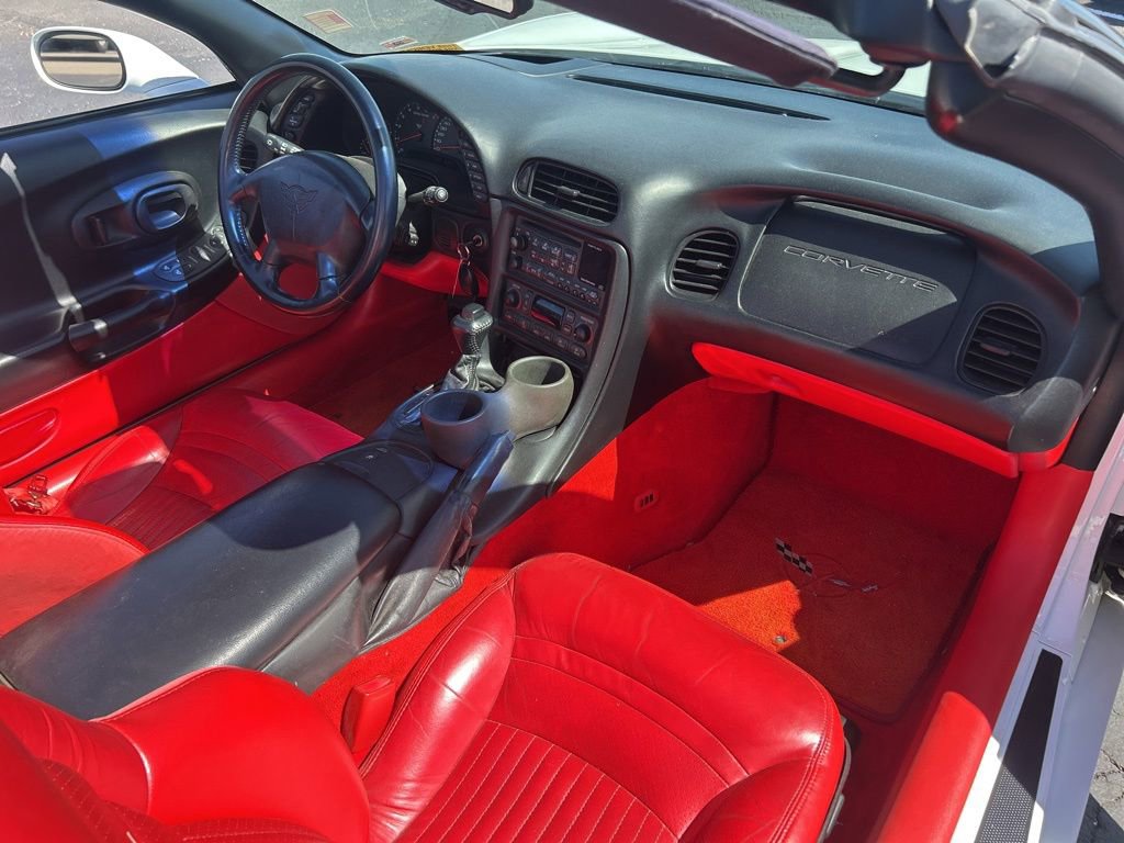 Used 2000 Chevrolet Corvette Convertible w/ Memory Pkg RWD image 28