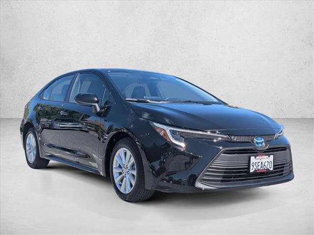 Used 2025 Toyota Corolla LE w/ LE Premium Package FWD image 3