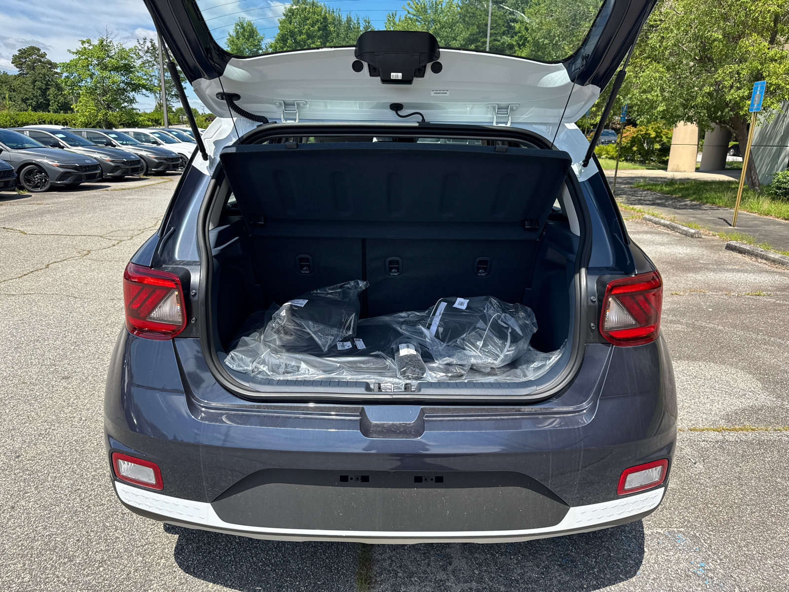 New 2026 Hyundai Venue SEL FWD image 19