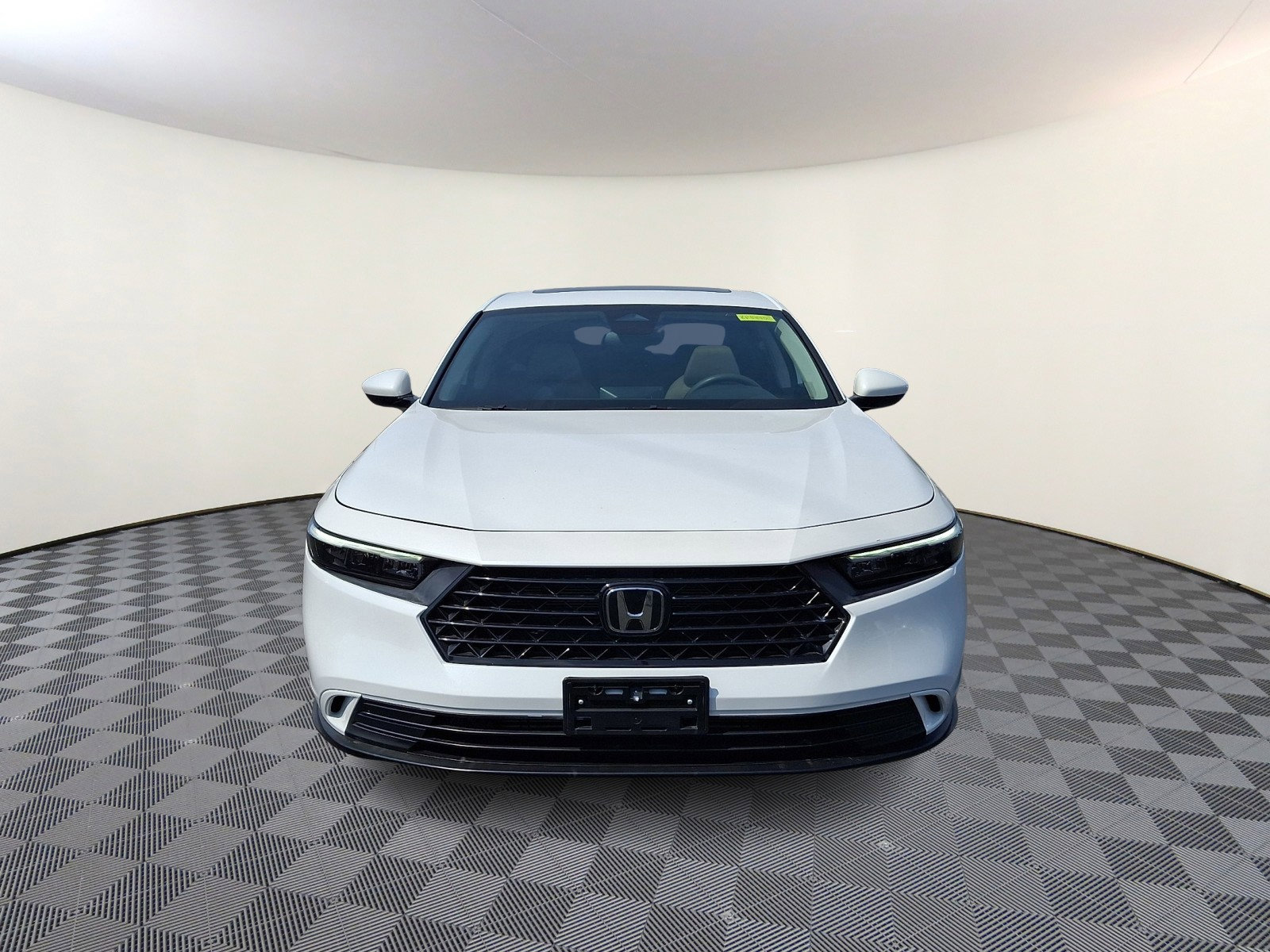 Used 2023 Honda Accord EX image 2