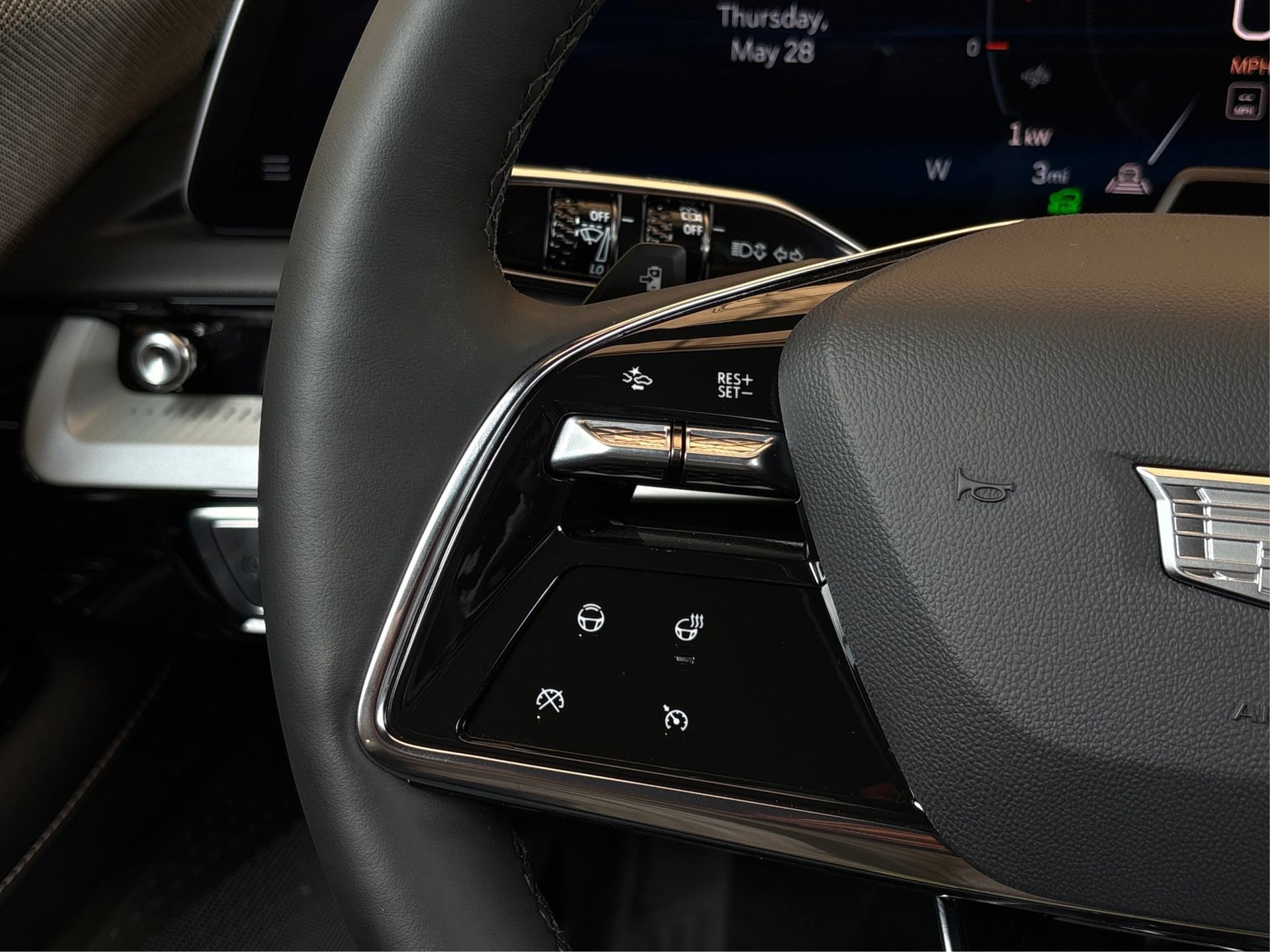 New 2026 Cadillac Optiq Luxury 1 RWD image 25