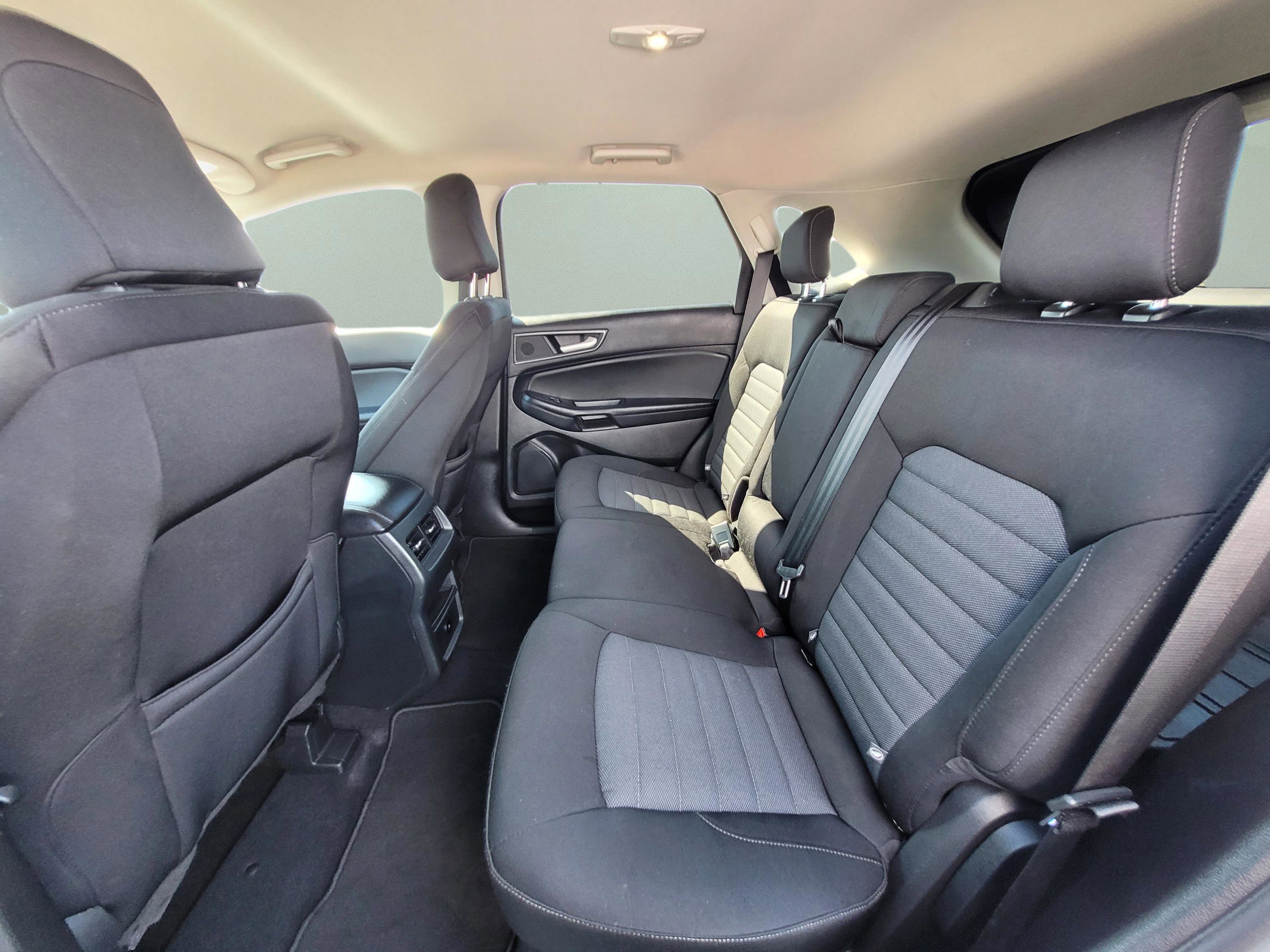 Certified 2024 Ford Edge SE w/ Cargo Accessory Package image 16