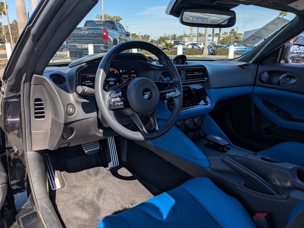 Used 2025 Nissan Z Performance w/ Floor Mat Package image 18