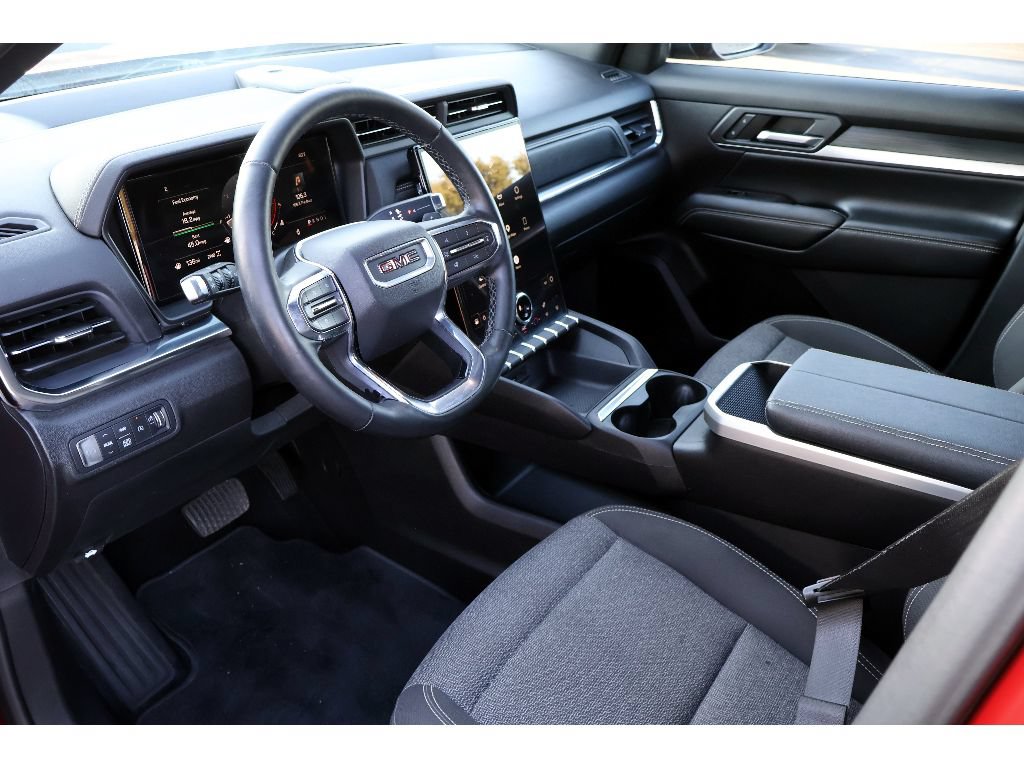 Used 2025 GMC Terrain Elevation AWD/4WD image 3