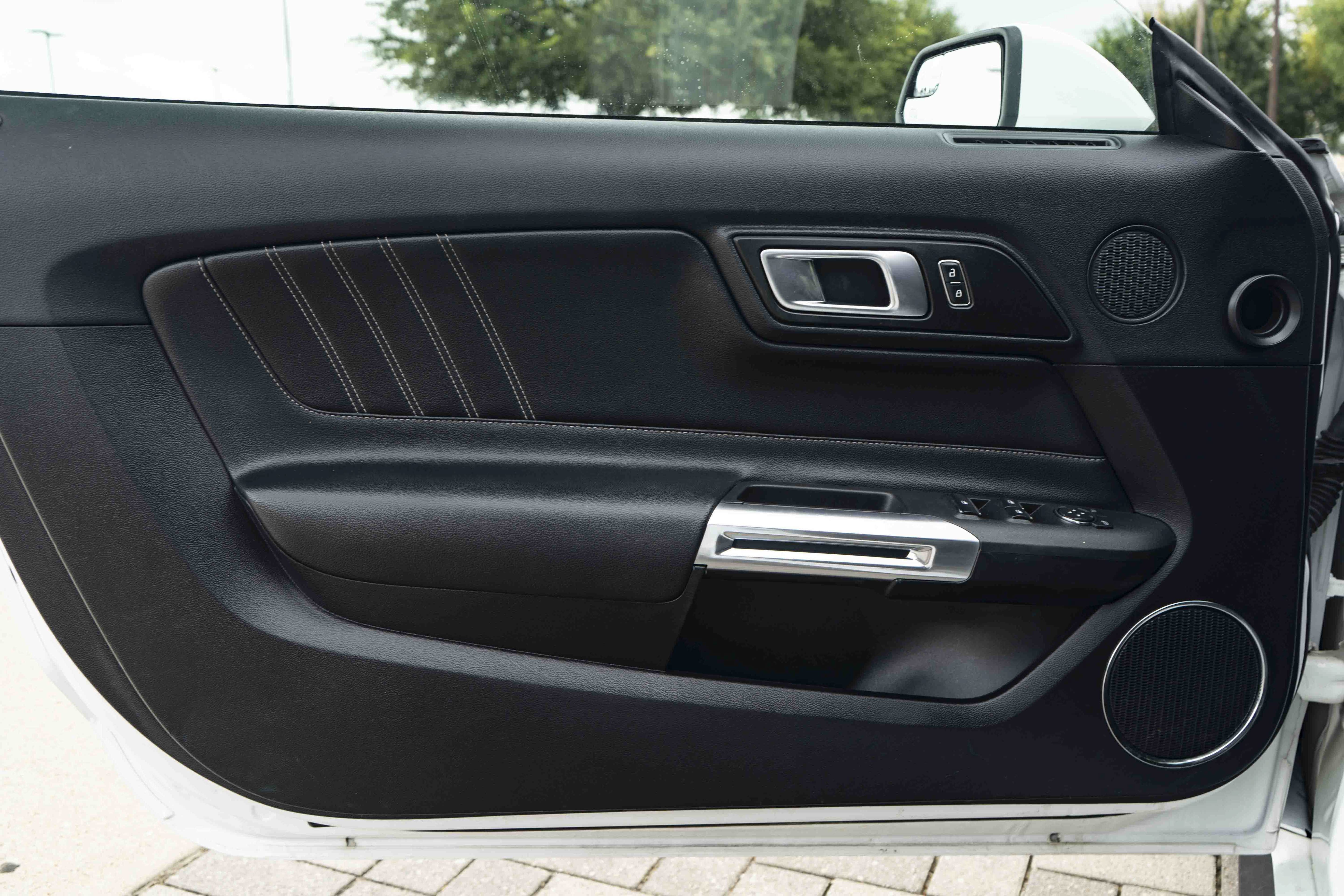 Used 2019 Ford Mustang GT Premium RWD image 32