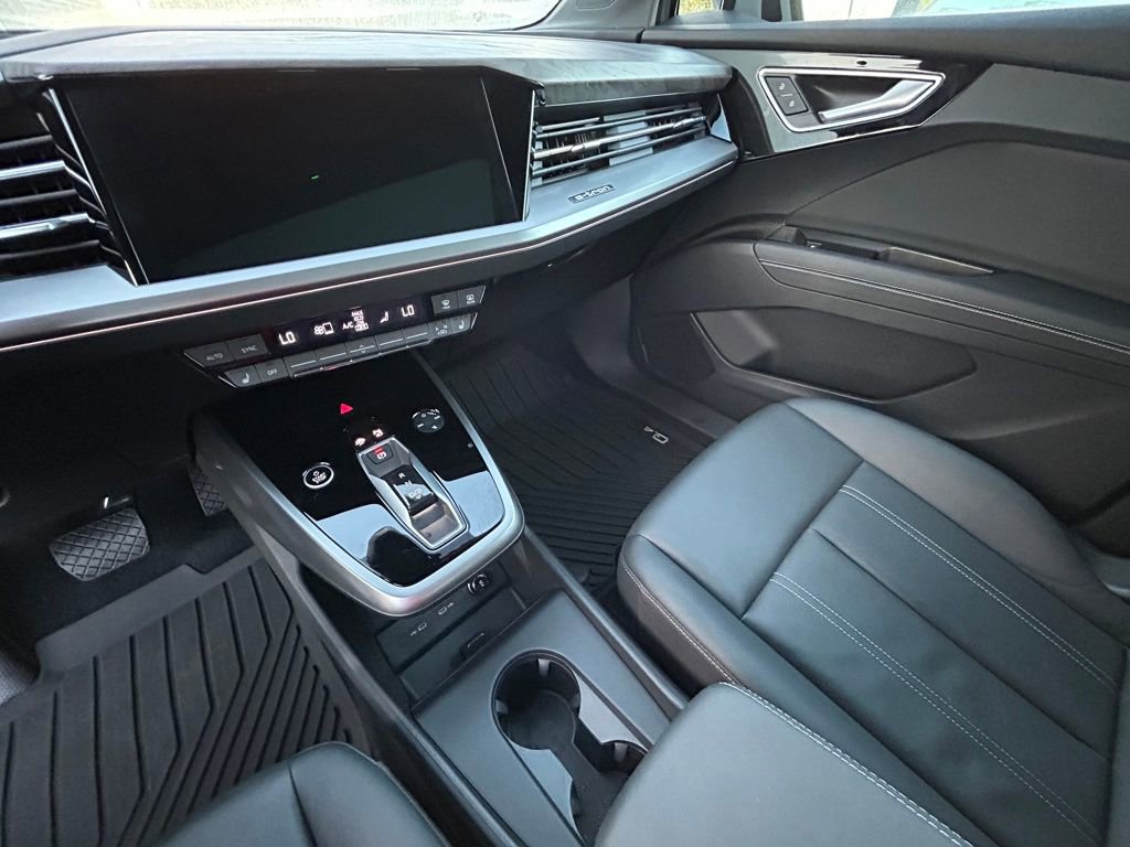 Used 2023 Audi Q4 e-tron Premium w/ Convenience Package image 17