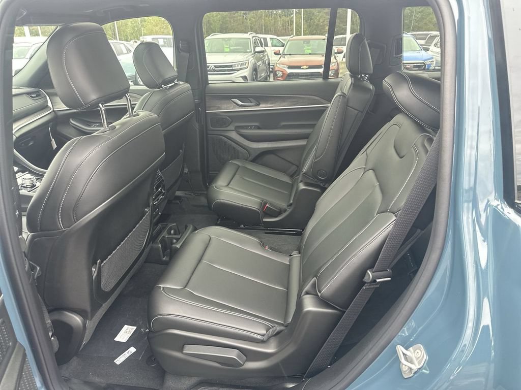 New 2027 Jeep Grand Cherokee L Limited AWD/4WD image 30