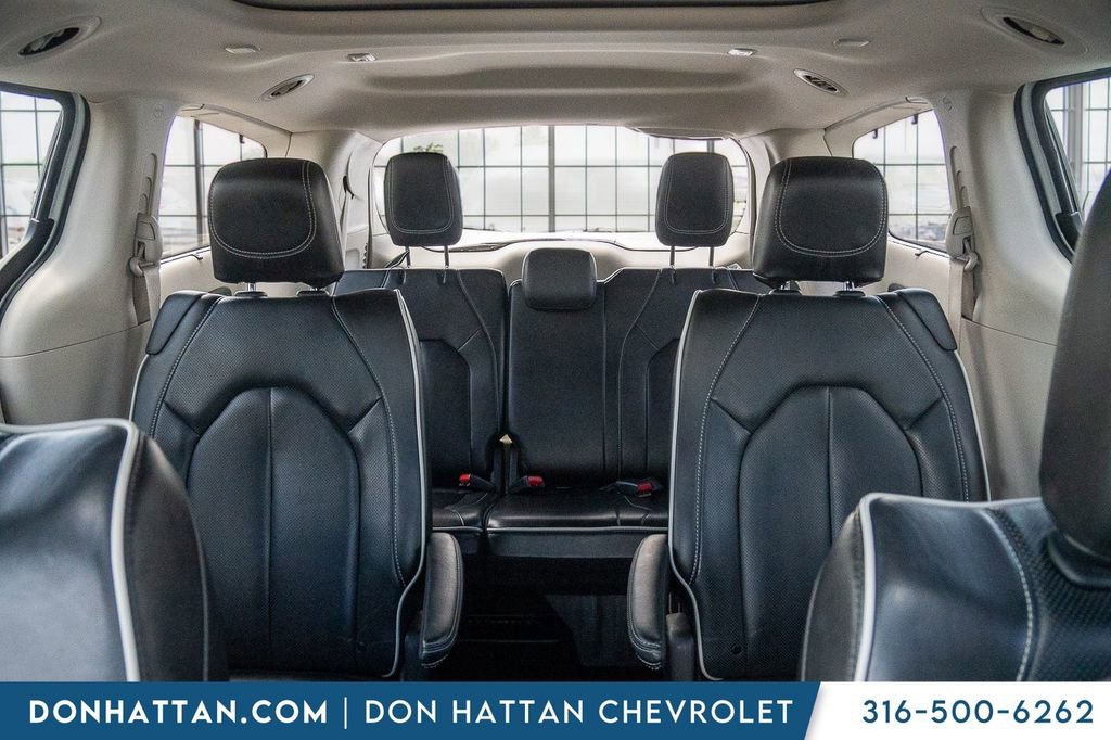 Used 2023 Chrysler Pacifica Limited FWD image 16