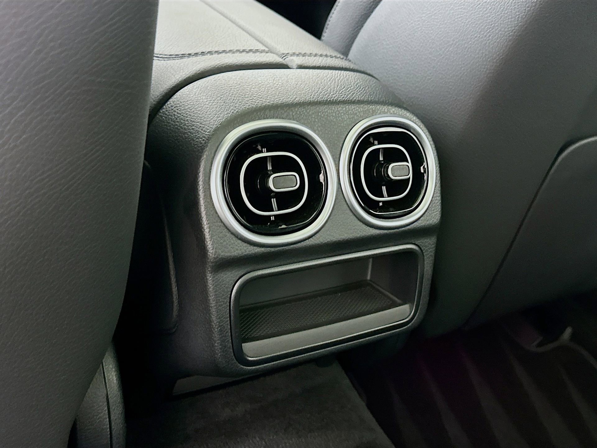 Used 2025 Mercedes-Benz C 300 Sedan image 28