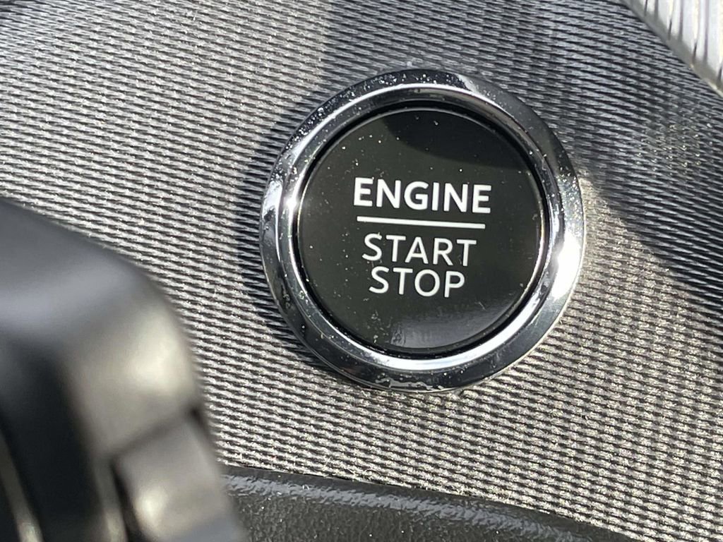 Used 2025 Ford Explorer ST-Line w/ ST-Line Street Pack image 35