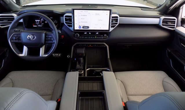 Used 2025 Toyota Tundra Limited image 14