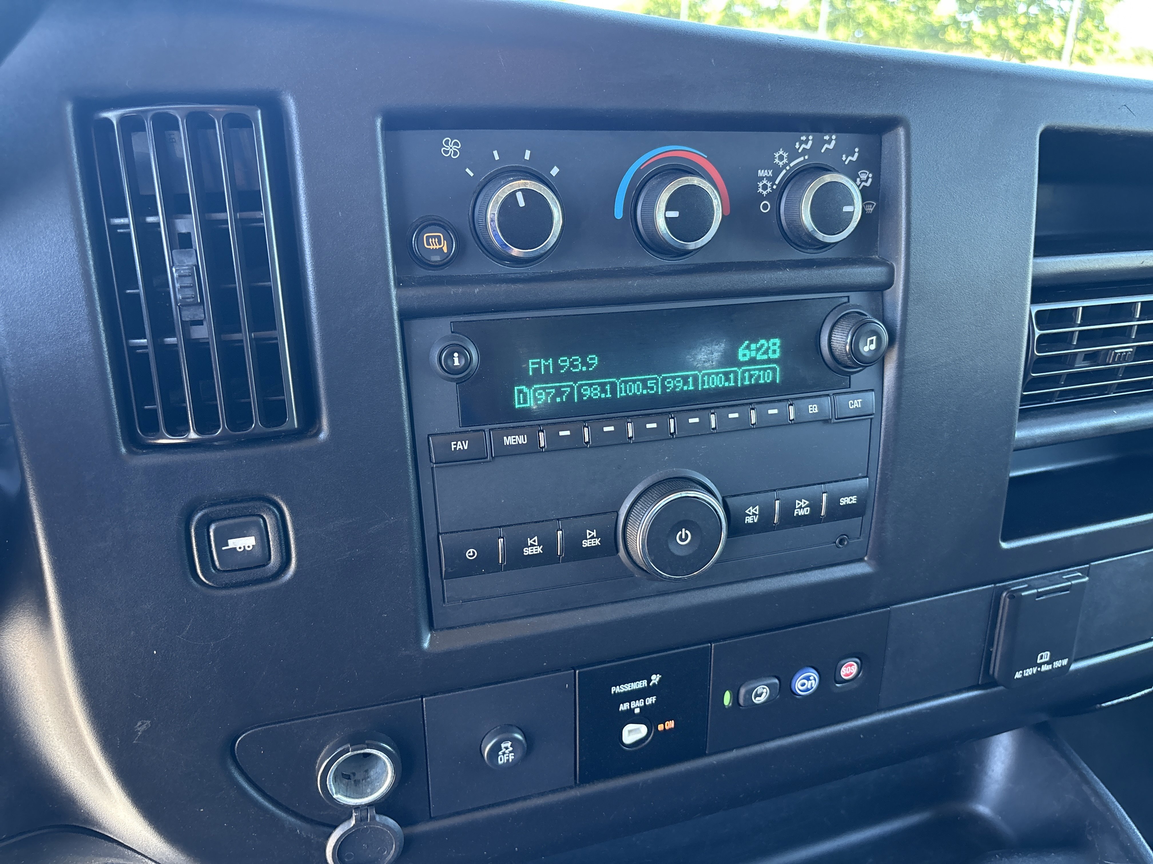 Used 2023 GMC Savana 2500 Extended w/ Driver Convenience Package RWD image 16
