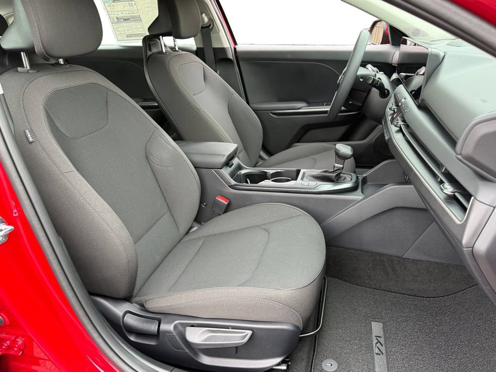 New 2026 Kia K4 FWD image 10