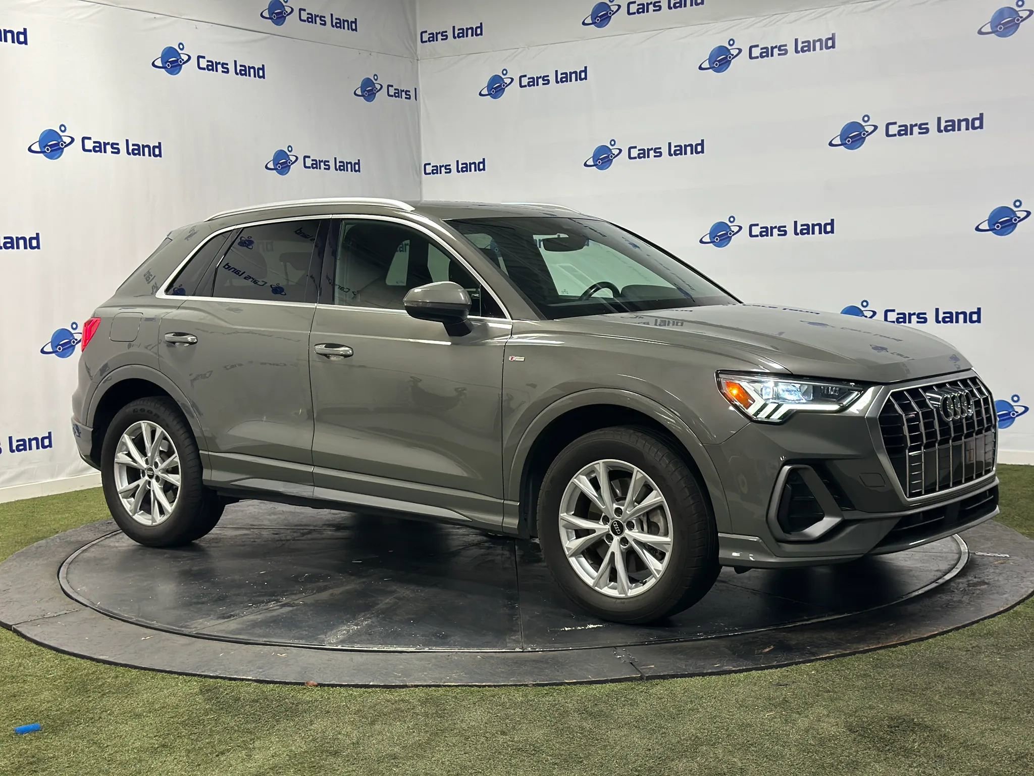 Used 2022 Audi Q3 2.0T Premium Plus image 2