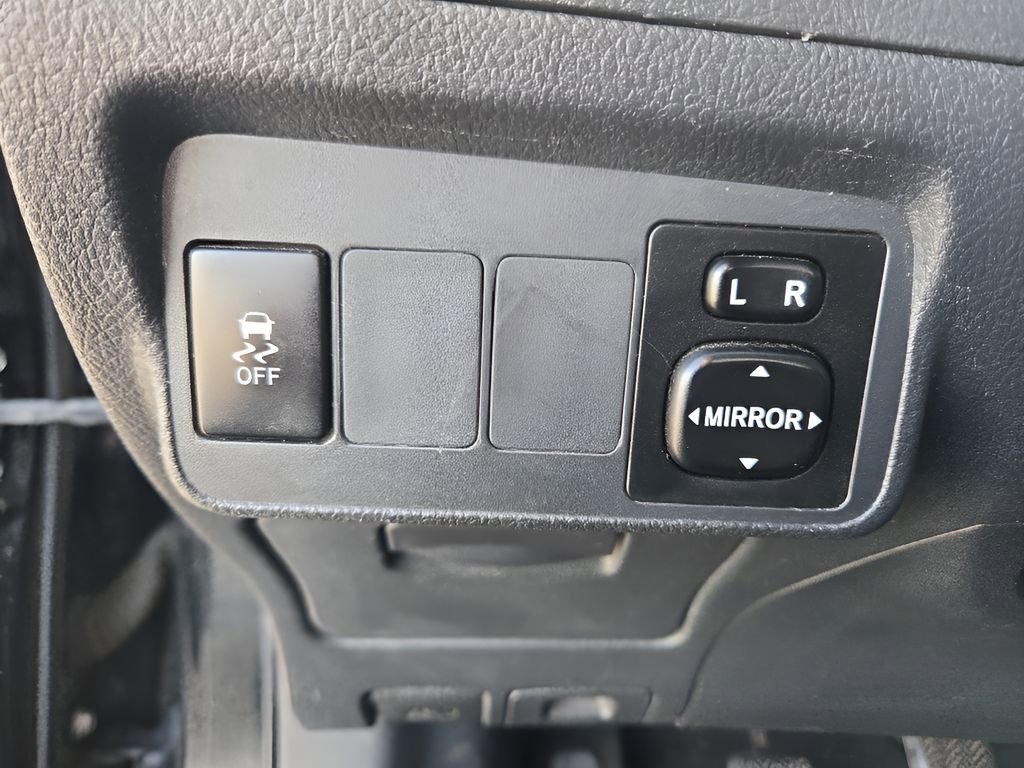 Used 2011 Toyota Corolla S image 16