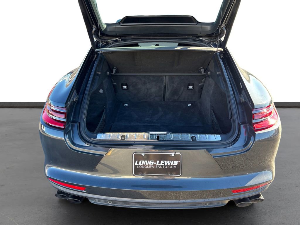 Used 2018 Porsche Panamera image 24