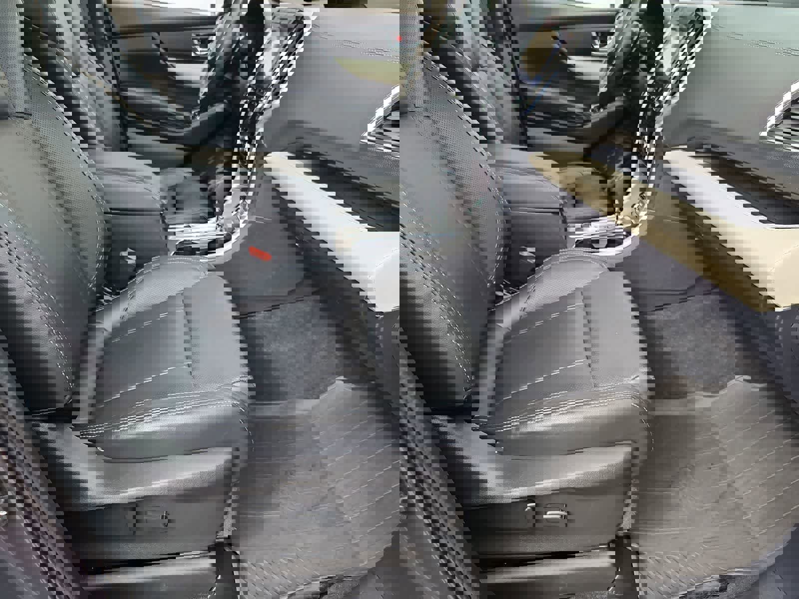 Used 2020 Subaru Ascent Limited w/ Technology Package image 22