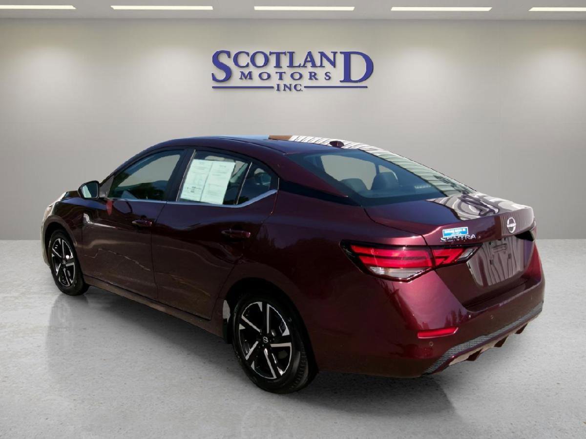 Used 2024 Nissan Sentra SV FWD image 8