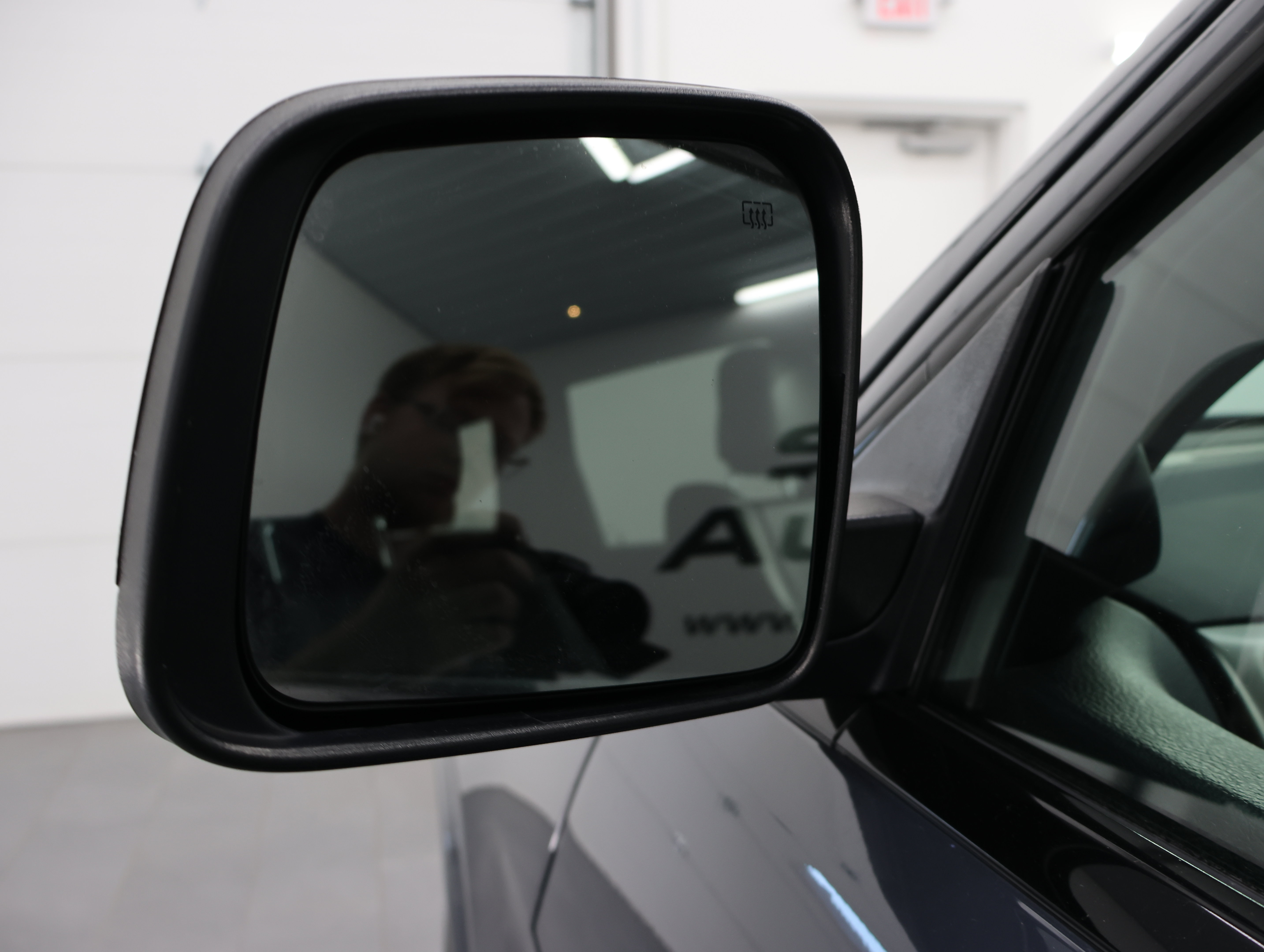 Used 2018 Jeep Grand Cherokee Altitude AWD/4WD image 38