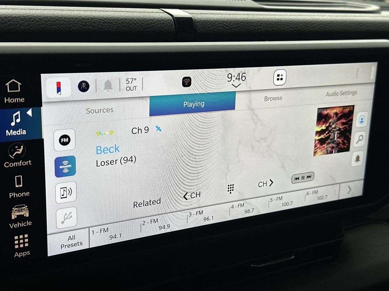 Used 2025 Jeep Gladiator Sport image 30