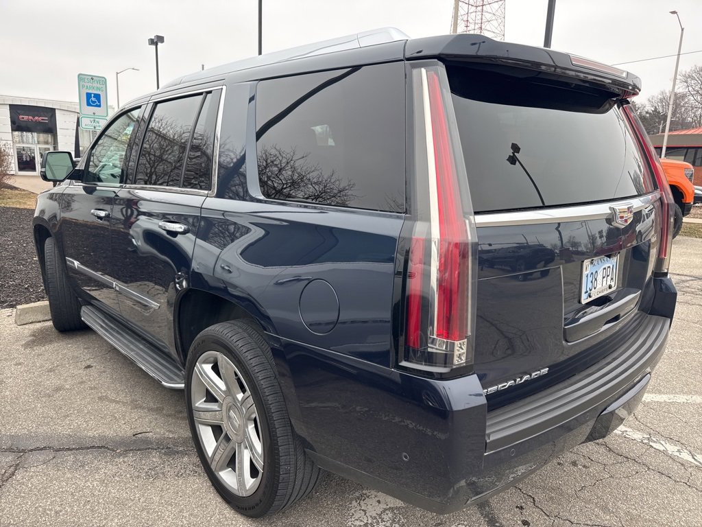 Used 2017 Cadillac Escalade Luxury image 8