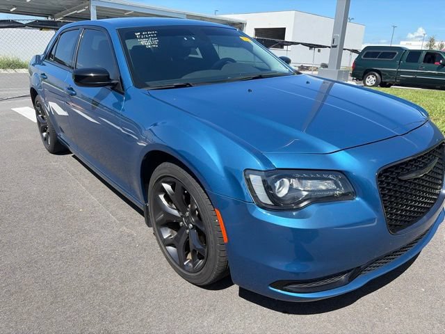 Used 2023 Chrysler 300 Touring w/ Sport Appearance Package RWD image 4