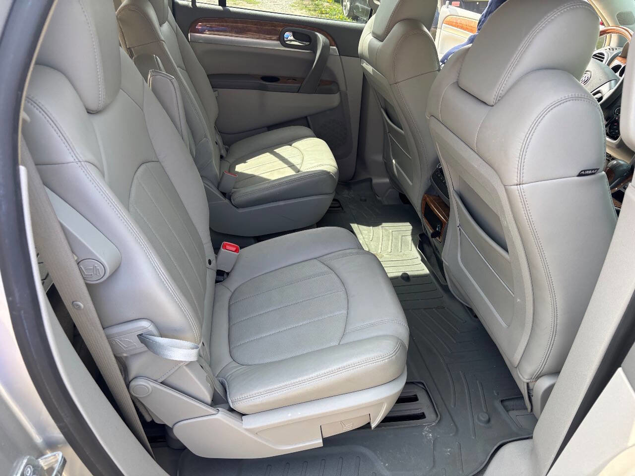 Used 2008 Buick Enclave CXL w/ Entertainment Package #1 AWD/4WD image 16