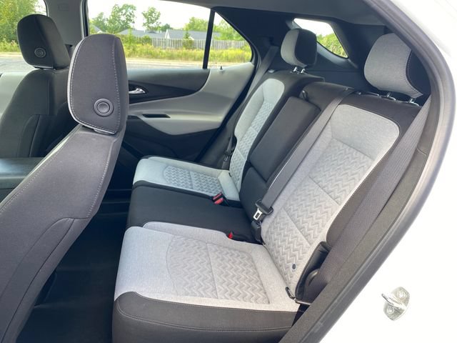 Certified 2022 Chevrolet Equinox LS w/ Driver Confidence II Package AWD/4WD image 18