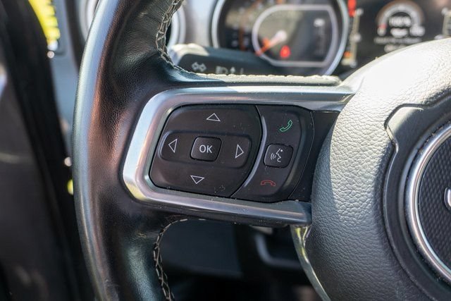 Used 2022 Jeep Gladiator Overland w/ Cold Weather Group AWD/4WD image 17