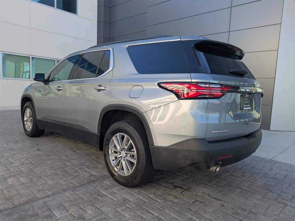 Used 2023 Chevrolet Traverse LT image 6
