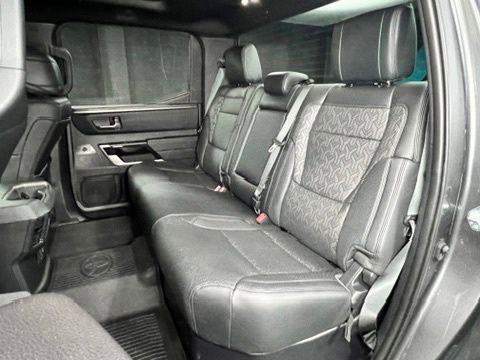 Used 2025 Toyota Tundra Limited AWD/4WD image 17