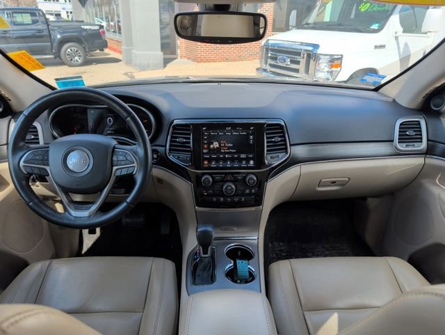 Used 2021 Jeep Grand Cherokee Limited w/ Premium Lighting Group AWD/4WD image 14