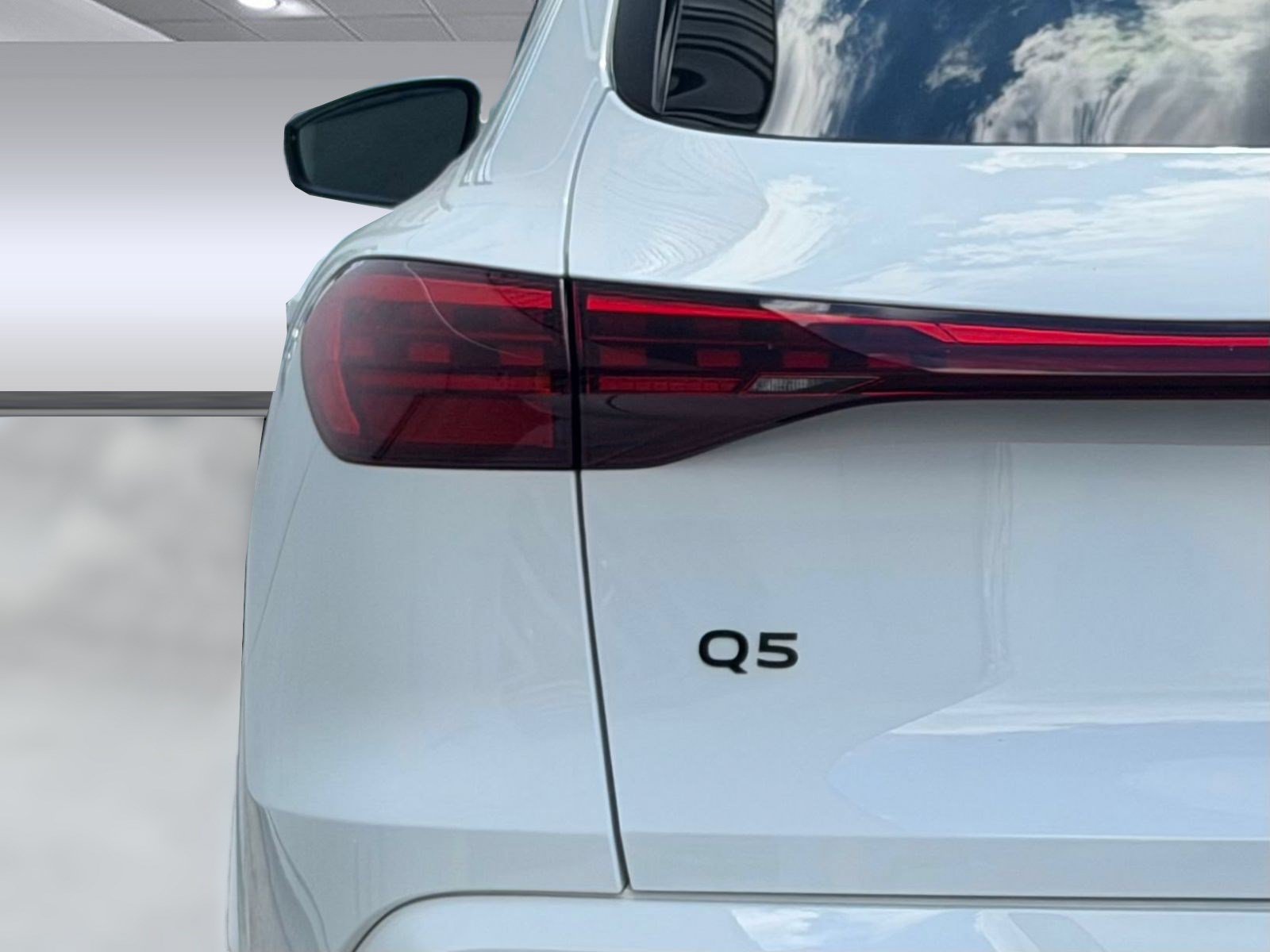 Certified 2025 Audi Q5 Premium w/ Convenience Package AWD/4WD image 12