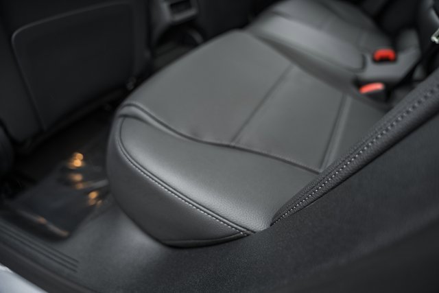 New 2025 Mercedes-Benz C 300 4MATIC Sedan image 32