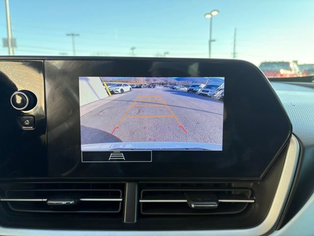 Used 2025 Chevrolet Trax LS w/ LS Convenience Package image 5