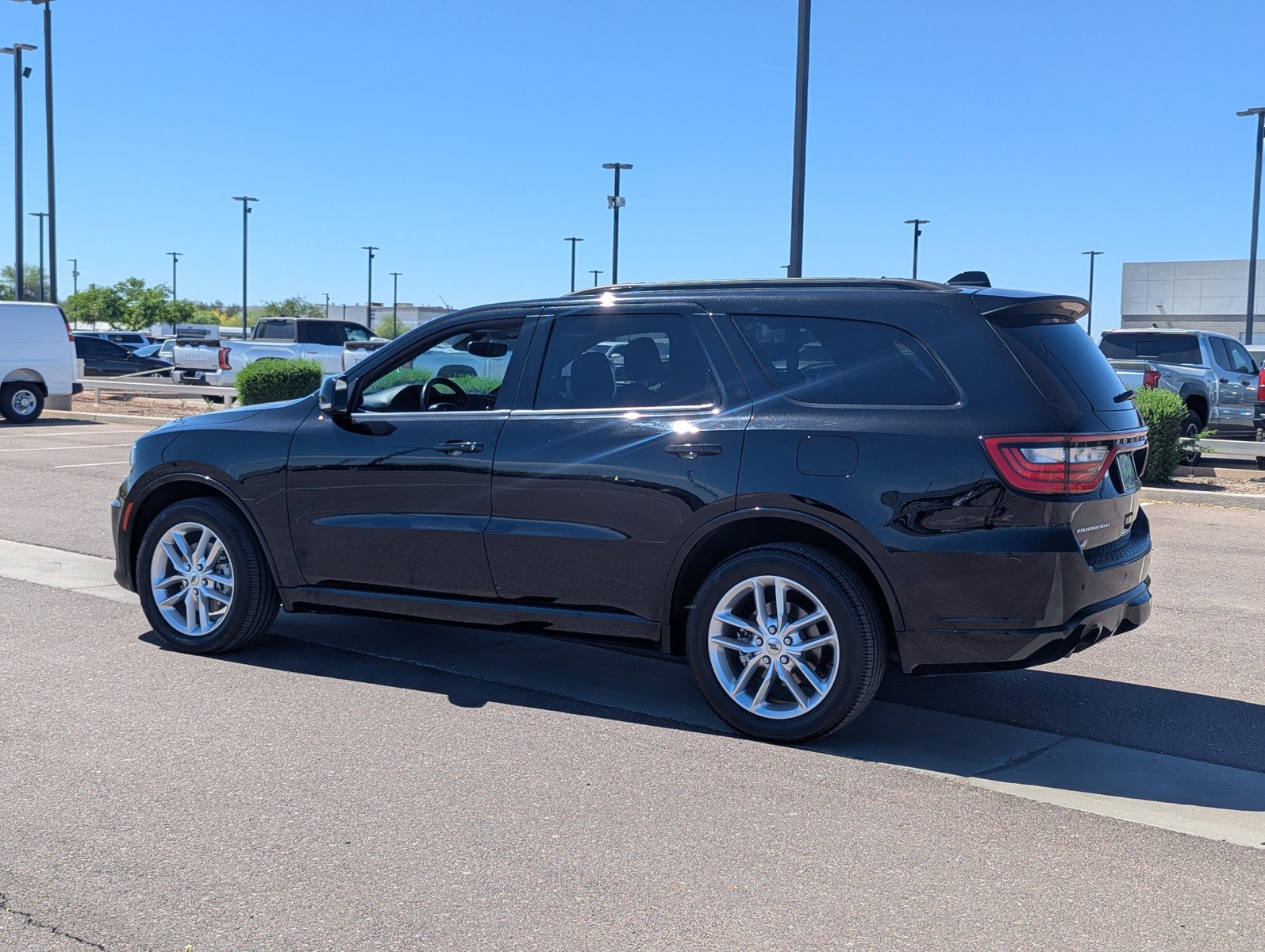 Used 2024 Dodge Durango GT image 3