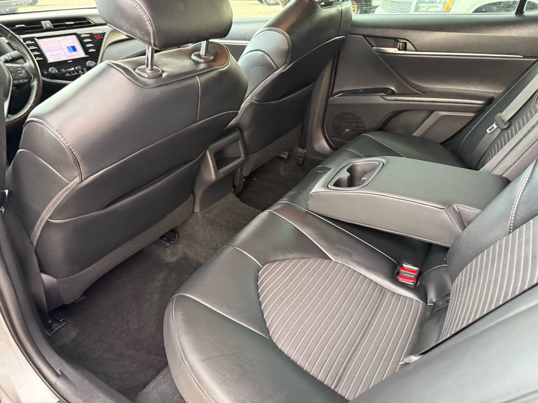 Used 2020 Toyota Camry SE FWD image 28