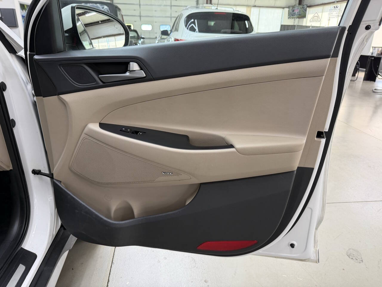 Used 2018 Hyundai Tucson Limited AWD/4WD image 16
